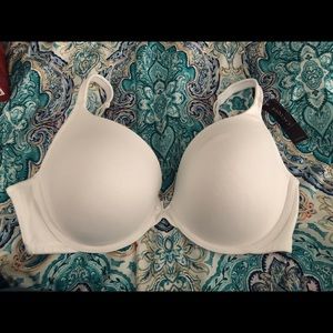Size 38F Cacique Cotton Boost Plunge Bra NWT